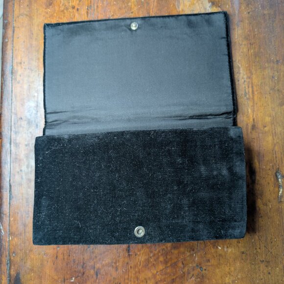 RARE Vintage Black Velvet Peacock Evening Clutch | Zardozi Hand Embroidery - Picture 3 of 7